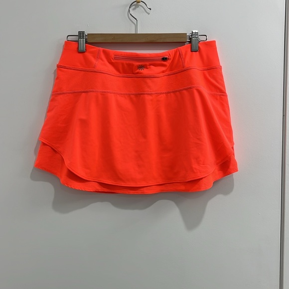 Never worn bright orange tennis/ runners skirt Athleta size medium - Picture 3 of 3